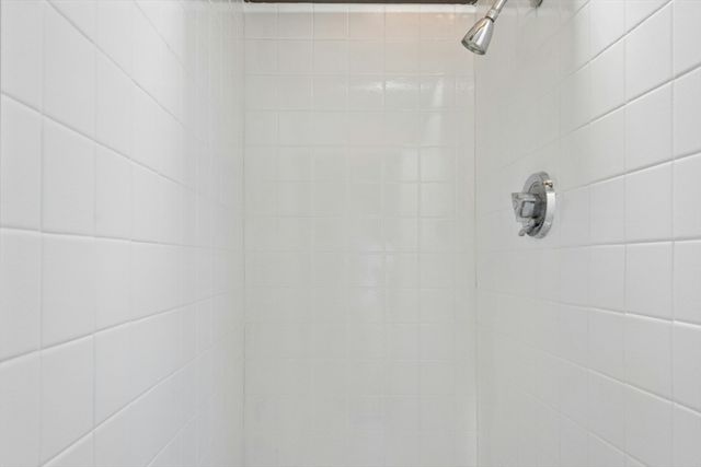 31 Villa Rd, Shrewsbury, MA 01545