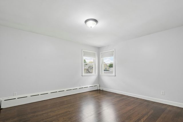 31 Villa Rd, Shrewsbury, MA 01545
