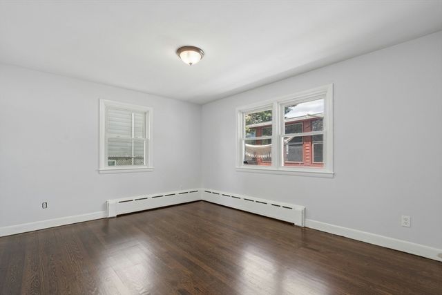 31 Villa Rd, Shrewsbury, MA 01545