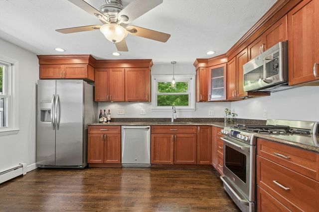 31 Villa Rd, Shrewsbury, MA 01545