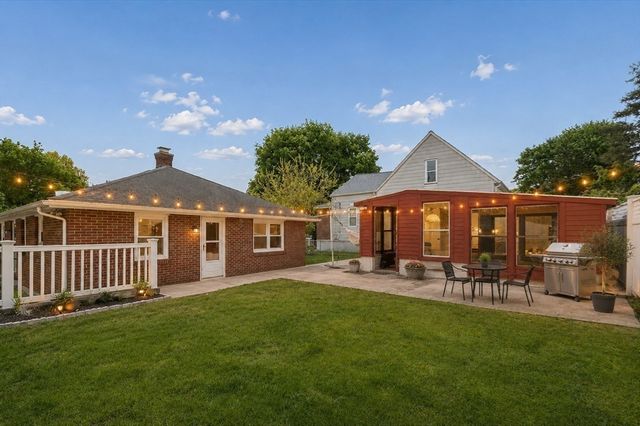 31 Villa Rd, Shrewsbury, MA 01545