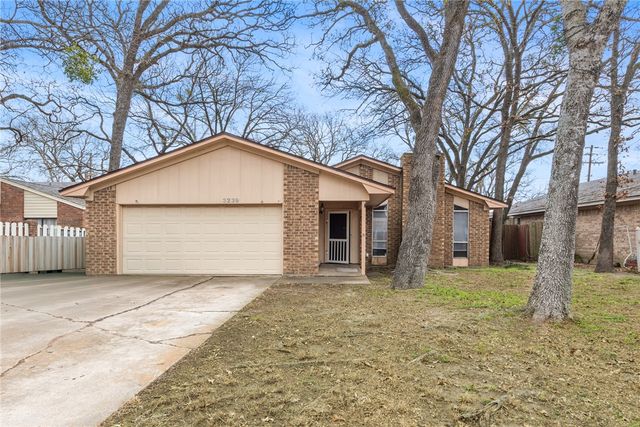 3239 Red Robin Loop, Bryan, TX 77802
