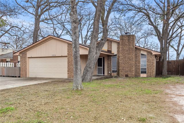 3239 Red Robin Loop, Bryan, TX 77802