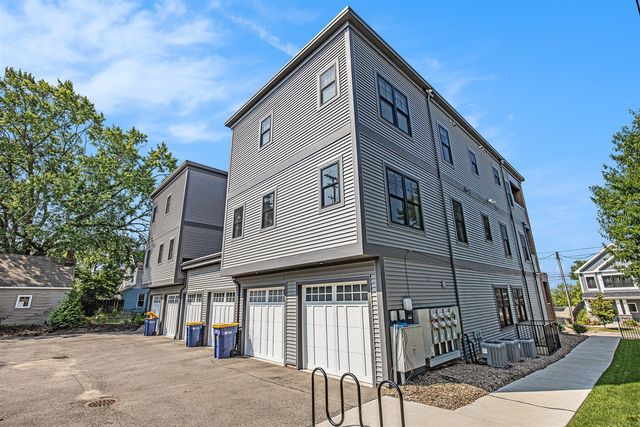 826 Fairview Avenue 4, Grand Rapids, MI 49503