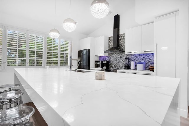 12432 NW 10th Court D13, Coral Springs, FL 33071