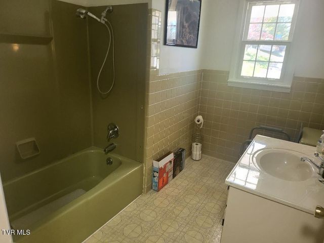 135 Unaka Subdivision Road, Elizabethton, TN 37643