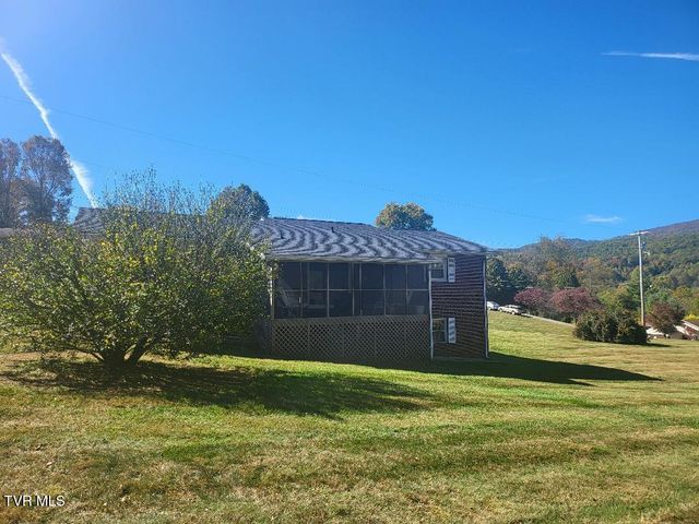 135 Unaka Subdivision Road, Elizabethton, TN 37643