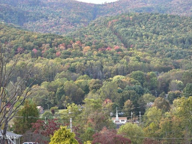 135 Unaka Subdivision Road, Elizabethton, TN 37643