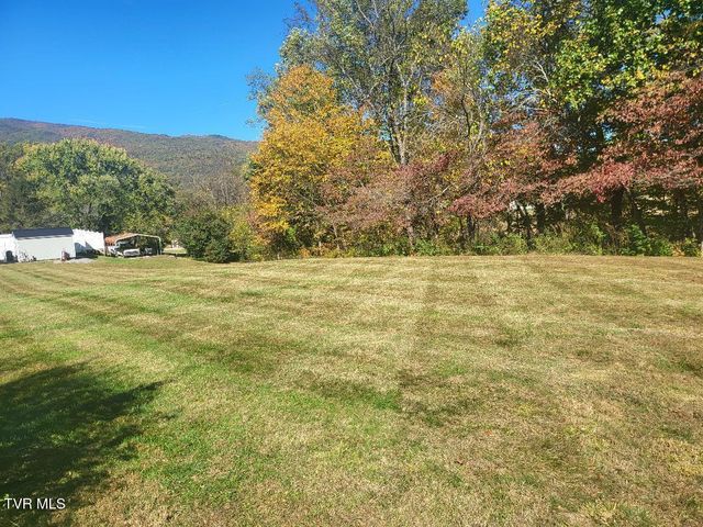 135 Unaka Subdivision Road, Elizabethton, TN 37643