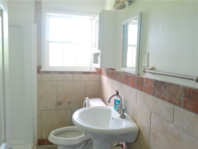 1722 Tarlton St, Corpus Christi, TX 78415