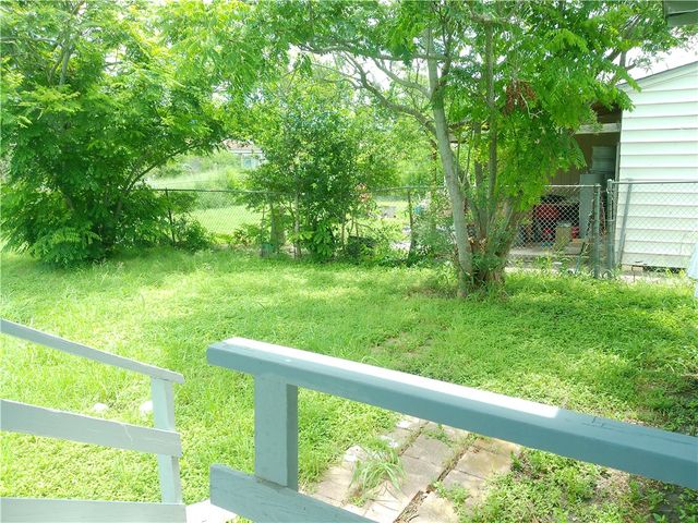 1722 Tarlton St, Corpus Christi, TX 78415