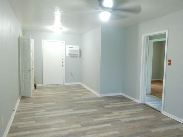 1722 Tarlton St, Corpus Christi, TX 78415