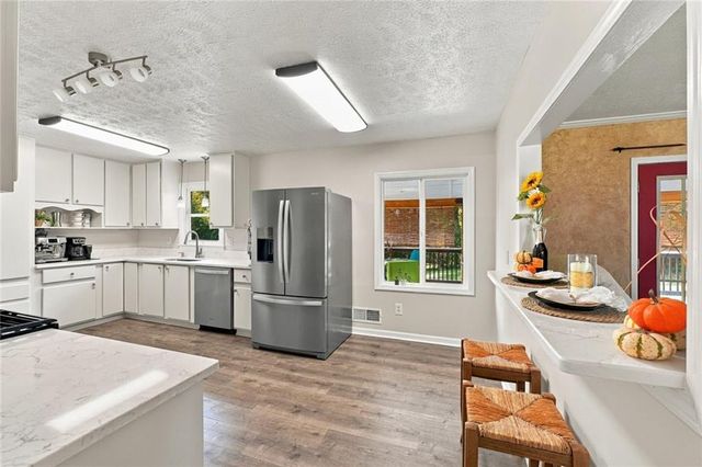 610 Evergreen Drive, Woodstock, GA 30188