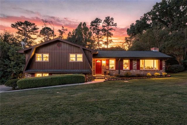 610 Evergreen Drive, Woodstock, GA 30188