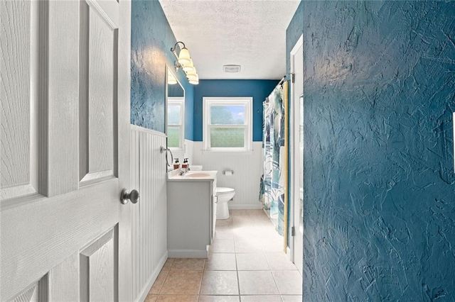 610 Evergreen Drive, Woodstock, GA 30188