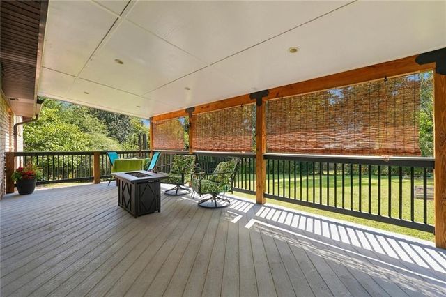 610 Evergreen Drive, Woodstock, GA 30188