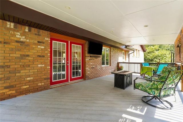 610 Evergreen Drive, Woodstock, GA 30188