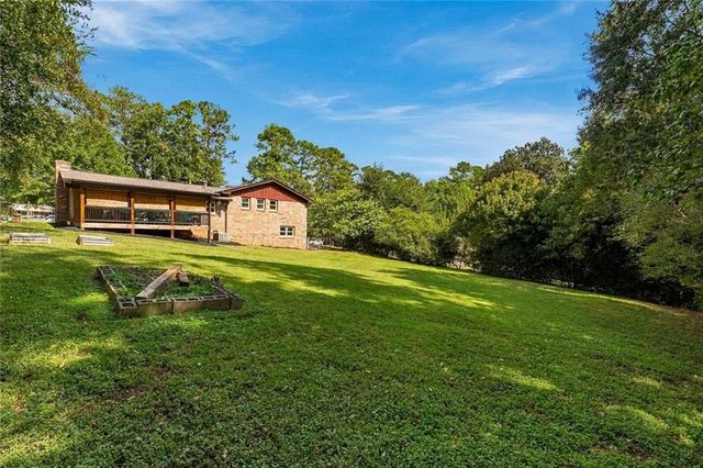 610 Evergreen Drive, Woodstock, GA 30188