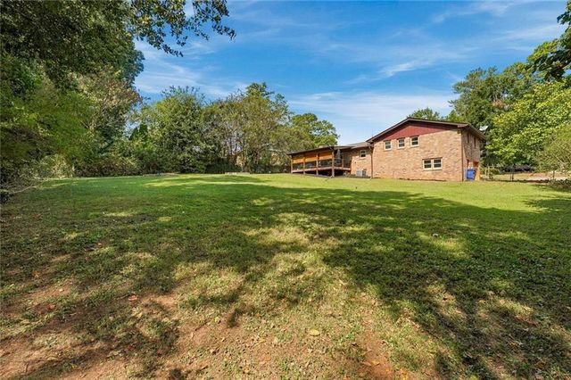 610 Evergreen Drive, Woodstock, GA 30188