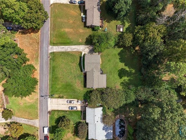 610 Evergreen Drive, Woodstock, GA 30188