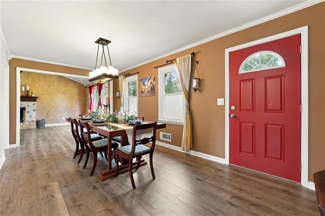 610 Evergreen Drive, Woodstock, GA 30188