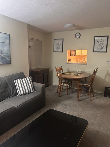 1367 Hanover Avenue APT 703, Meriden, CT 06451