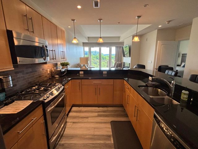 4 Cherokee Boulevard 421, Chattanooga, TN 37405