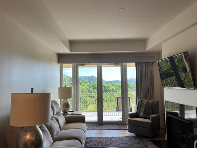 4 Cherokee Boulevard 421, Chattanooga, TN 37405