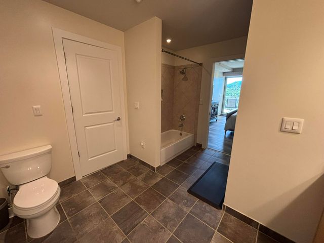 4 Cherokee Boulevard 421, Chattanooga, TN 37405