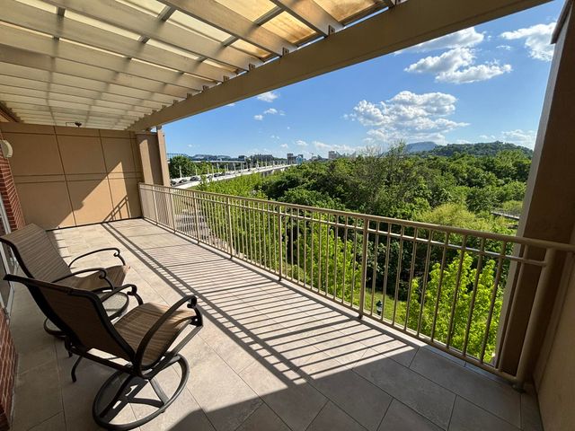 4 Cherokee Boulevard 421, Chattanooga, TN 37405