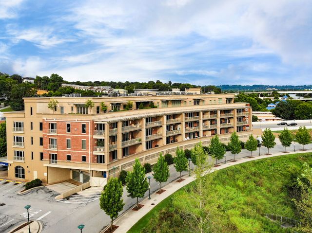 4 Cherokee Boulevard 421, Chattanooga, TN 37405