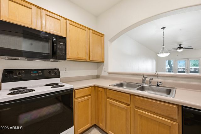 7021 E Earll Drive Unit 112, Scottsdale, AZ 85251
