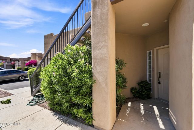 7021 E Earll Drive Unit 112, Scottsdale, AZ 85251
