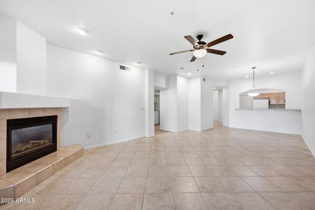 7021 E Earll Drive Unit 112, Scottsdale, AZ 85251