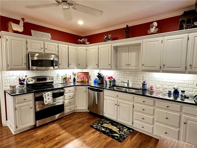 7221 Mission Road 211, Prairie Village, KS 66208