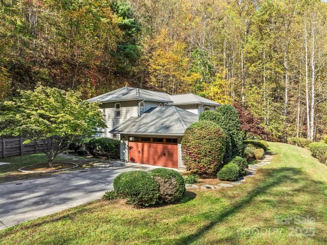 336 Berry Lane, Bryson City, NC 28713