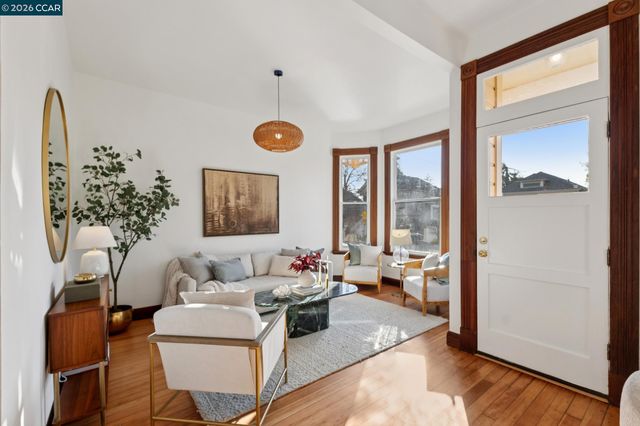 2423 10Th St, Berkeley, CA 94710