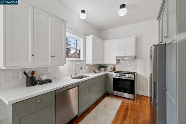 2423 10Th St, Berkeley, CA 94710