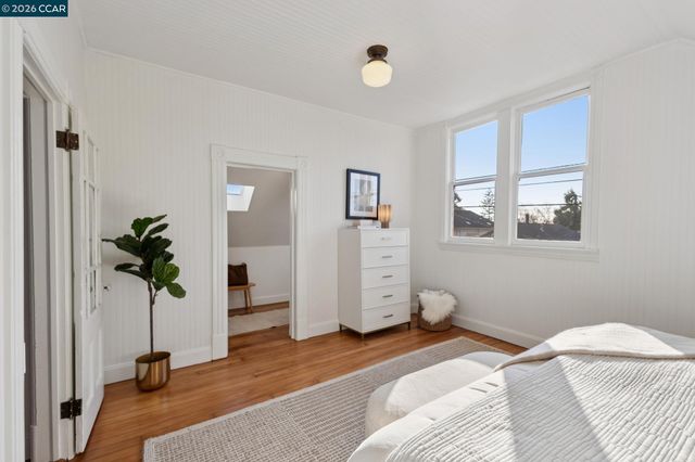 2423 10Th St, Berkeley, CA 94710