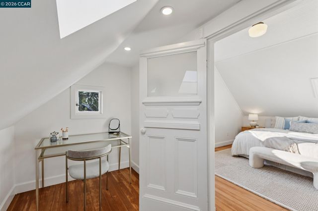 2423 10Th St, Berkeley, CA 94710