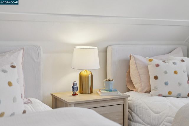 2423 10Th St, Berkeley, CA 94710