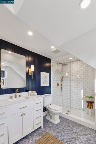 2423 10Th St, Berkeley, CA 94710