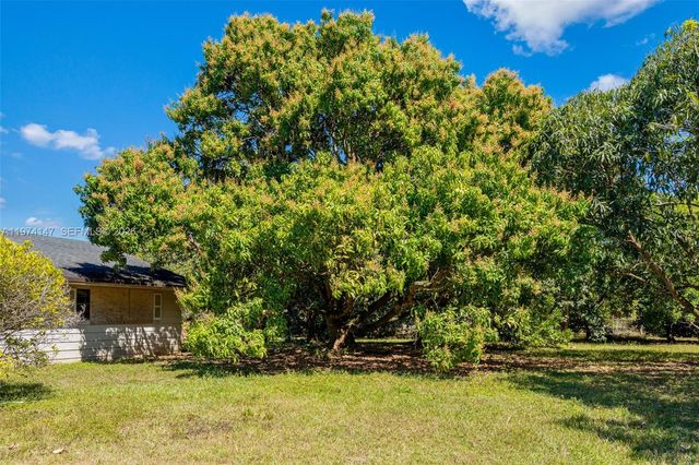 19401 SW 264th St, Homestead, FL 33031