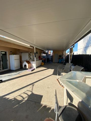 2800 Skybrite Dr, Ceres, CA 95307