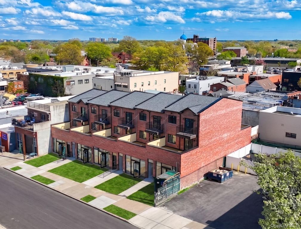 150-22 12th Road, Whitestone, NY 11357