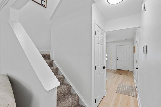 5021 Grimm Drive, Lockbourne, OH 43137