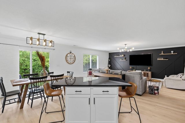 5021 Grimm Drive, Lockbourne, OH 43137