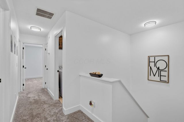 5021 Grimm Drive, Lockbourne, OH 43137