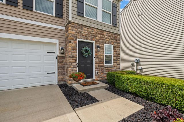 5021 Grimm Drive, Lockbourne, OH 43137