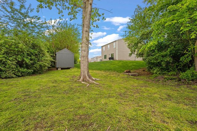 5021 Grimm Drive, Lockbourne, OH 43137